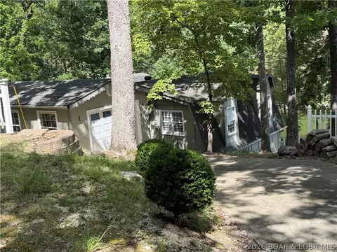 59 Dantay Dr, Sunrise Beach, MO 65079