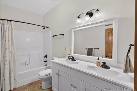 Bath - 28487 Nevada Ave, Warsaw, MO 65355 photo 3 of 4