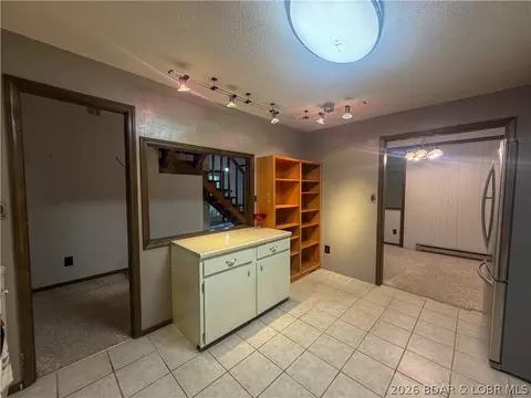 Entry Way - 19388 Hwy 5 Hwy, Versailles, MO 65084 photo 6 of 7