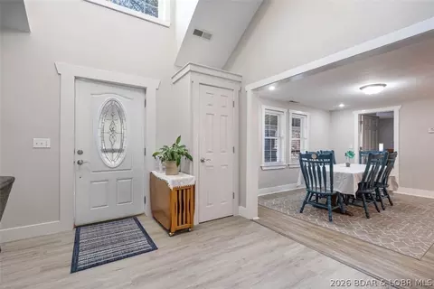 Entry Way - 406 S Godfrey St, Eldon, MO 65026 photo 3 of 5