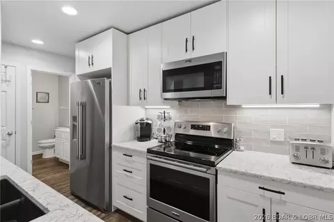 Kitchen - 4800 Eagleview Dr #544, Osage Beach, MO 65065 photo 1 of 2