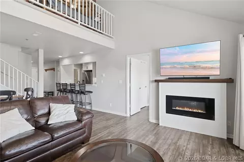Living - 4800 Eagleview Dr #544, Osage Beach, MO 65065 photo 2 of 4