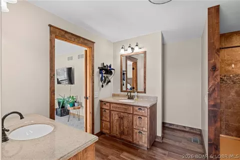 Bath - 3770 E G Rd, Other, MO 65284 photo 2 of 6