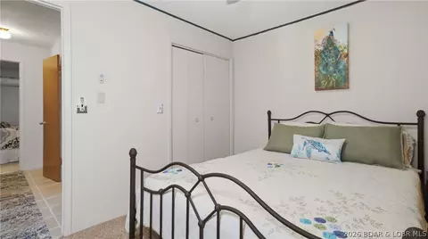 Bedroom - 33963 Ivy Bend Cir, Stover, MO 65078 photo 5 of 8