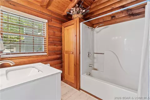 Bath - 1030 Pleasant Valley Dr, Roach, MO 65787 photo 2 of 5