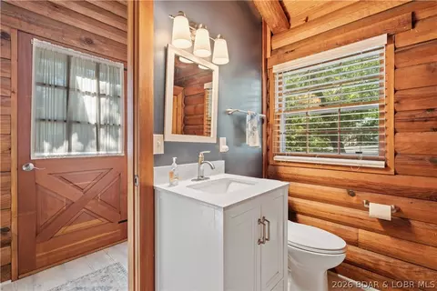Bath - 1030 Pleasant Valley Dr, Roach, MO 65787 photo 4 of 5