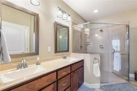 Bath - 100 Trinity Pointe Dr #2J, Camdenton, MO 65020 photo 1 of 5