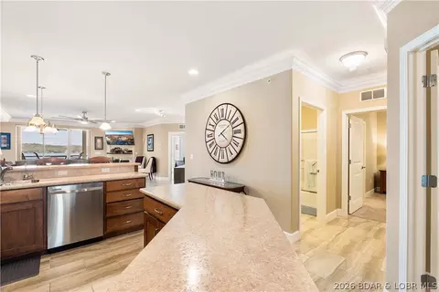 Entry Way - 100 Trinity Pointe Dr #2J, Camdenton, MO 65020 photo 1 of 3