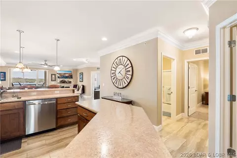 Entry Way - 100 Trinity Pointe Dr #2J, Camdenton, MO 65020 photo 1 of 4