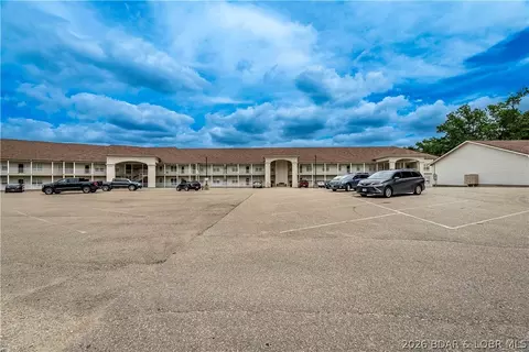 Exterior - 100 Trinity Pointe Dr #2J, Camdenton, MO 65020 photo 12 of 17