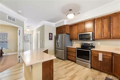 Kitchen - 100 Trinity Pointe Dr #2J, Camdenton, MO 65020 photo 4 of 6
