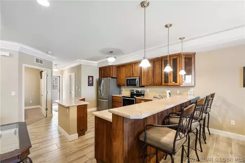 Kitchen - 100 Trinity Pointe Dr #2J, Camdenton, MO 65020 photo 5 of 6