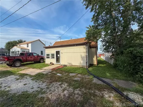 Other - 407 S Oak St, Versailles, MO 65084 photo 14 of 17