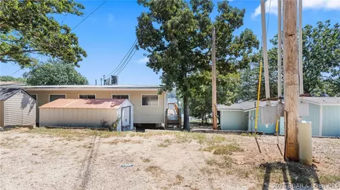 Exterior - 412 Bowers Dr #C, Camdenton, MO 65020 photo 3 of 9