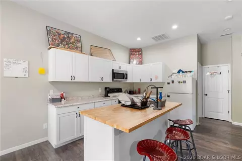 Kitchen - 200 Keigan Dr, Eldon, MO 65026 photo 1 of 4