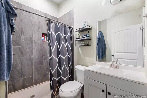 Bath - 200 Keigan Dr, Eldon, MO 65026 photo 5 of 6