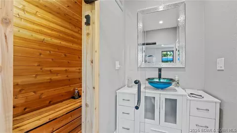 Bath - 5751 Tree Leaf Ct, Osage Beach, MO 65065 photo 1 of 10
