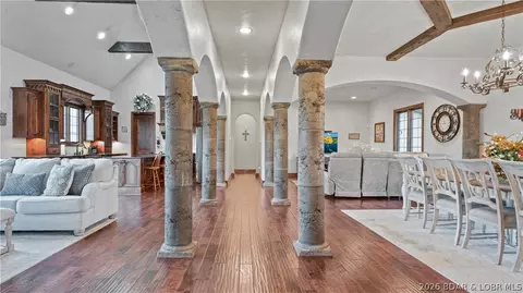 Entry Way - 5751 Tree Leaf Ct, Osage Beach, MO 65065 photo 3 of 5