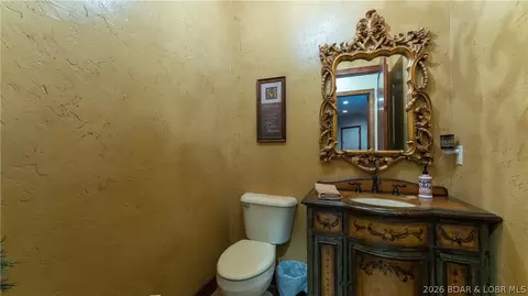 Bath - 5751 Tree Leaf Ct, Osage Beach, MO 65065 photo 9 of 10