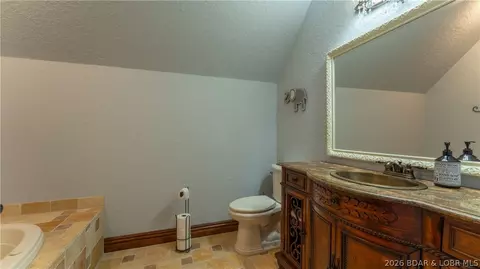 Bath - 5751 Tree Leaf Ct, Osage Beach, MO 65065 photo 10 of 10