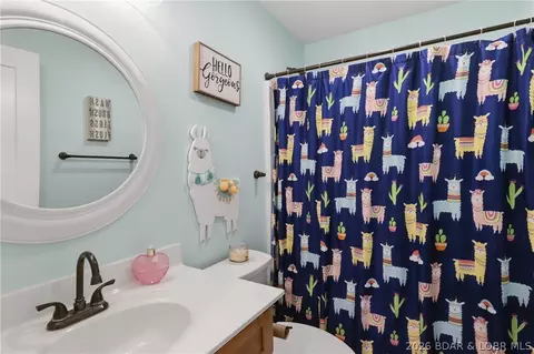 Bath - 104 Oak Hill Rd, Eldon, MO 65026 photo 3 of 3