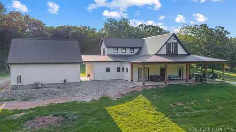 56 Midway Rd, Eldon, MO 65026