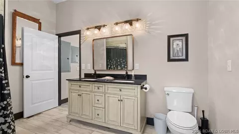Bath - 56 Midway Rd, Eldon, MO 65026 photo 2 of 5