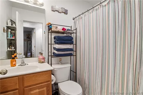 Bath - 5 Rayburn Dr, Kaiser, MO 65047 photo 1 of 3