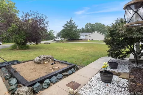 Exterior - 5 Rayburn Dr, Kaiser, MO 65047 photo 5 of 7