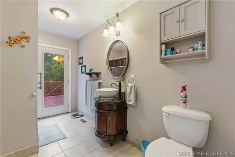 Bath - 4864 Whispering Timbers Rd, Stover, MO 65078 photo 1 of 3