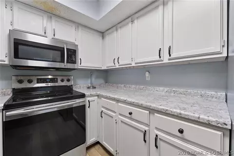 Kitchen - 251 Maple Rd #3B, Lake Ozark, MO 65049 photo 2 of 2