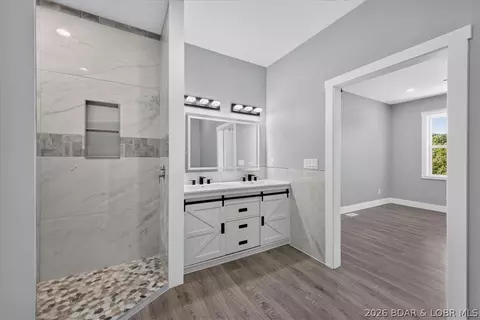 Bath - 87 Spring Rd, Lake Ozark, MO 65049 photo 1 of 7