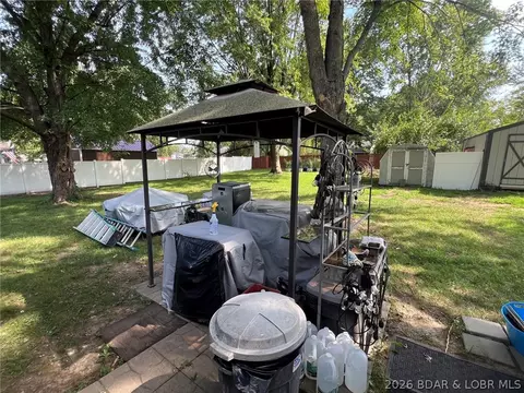 Exterior - 210 Jim St, Eldon, MO 65026 photo 5 of 7