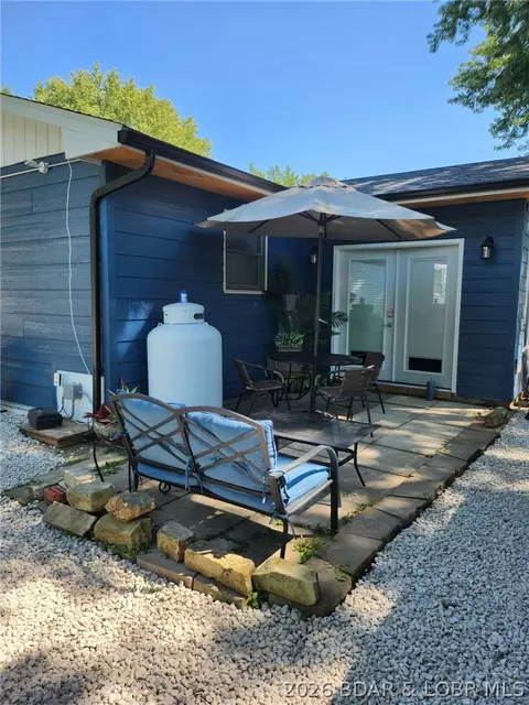 Exterior - 210 Jim St, Eldon, MO 65026 photo 2 of 7