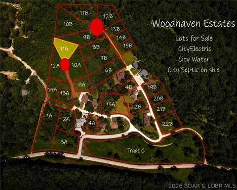 11 Pinkie Ln # A, Laurie, MO 65037