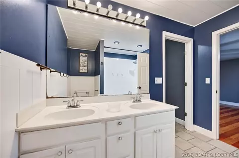 Bath - 236 Sunset Dr, Camdenton, MO 65020 photo 6 of 6