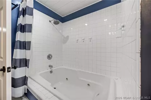 Bath - 236 Sunset Dr, Camdenton, MO 65020 photo 5 of 6