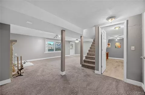 Entry Way - 236 Sunset Dr, Camdenton, MO 65020 photo 9 of 11