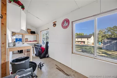 Entry Way - 236 Sunset Dr, Camdenton, MO 65020 photo 11 of 11
