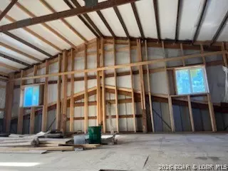 Entry Way - 68 Knobby Rd, Edwards, MO 65326 photo 2 of 2