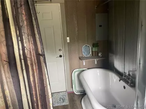 Bath - 68 Knobby Rd, Edwards, MO 65326 photo 1 of 1