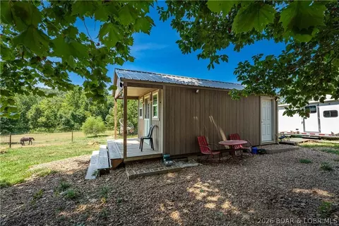 Exterior - 68 Knobby Rd, Edwards, MO 65326 photo 7 of 8