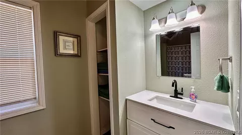 Bath - 9 Bent Rd, Eldon, MO 65072 photo 1 of 3