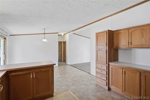 Entry Way - 405 8th St, Eldon, MO 65026 photo 2 of 2