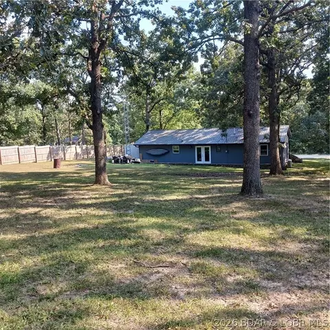 Exterior - 12831 Oak Leaf Dr, Versailles, MO 65084 photo 8 of 9