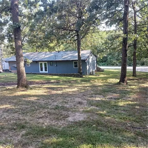 Exterior - 12831 Oak Leaf Dr, Versailles, MO 65084 photo 7 of 9