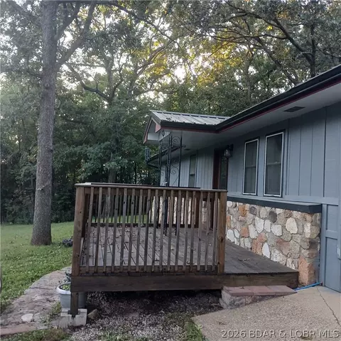 Exterior - 12831 Oak Leaf Dr, Versailles, MO 65084 photo 1 of 9
