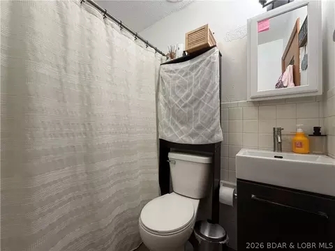 Bath - 1102 Clay St, Versailles, MO 65084 photo 1 of 1