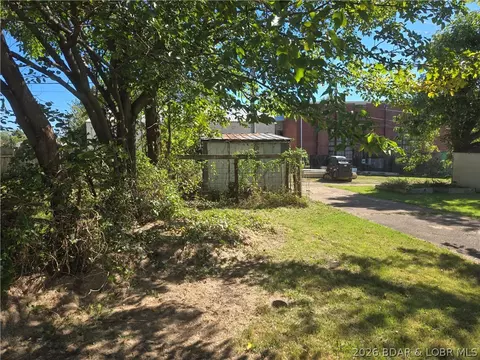 Exterior - 208 Main, Stover, MO 65078 photo 3 of 10