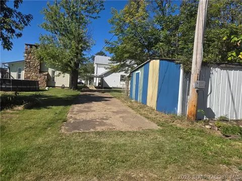 Exterior - 208 Main, Stover, MO 65078 photo 6 of 10